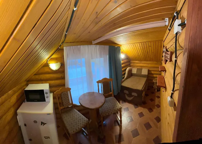 Pid Skeleju Apartment Rakhiv